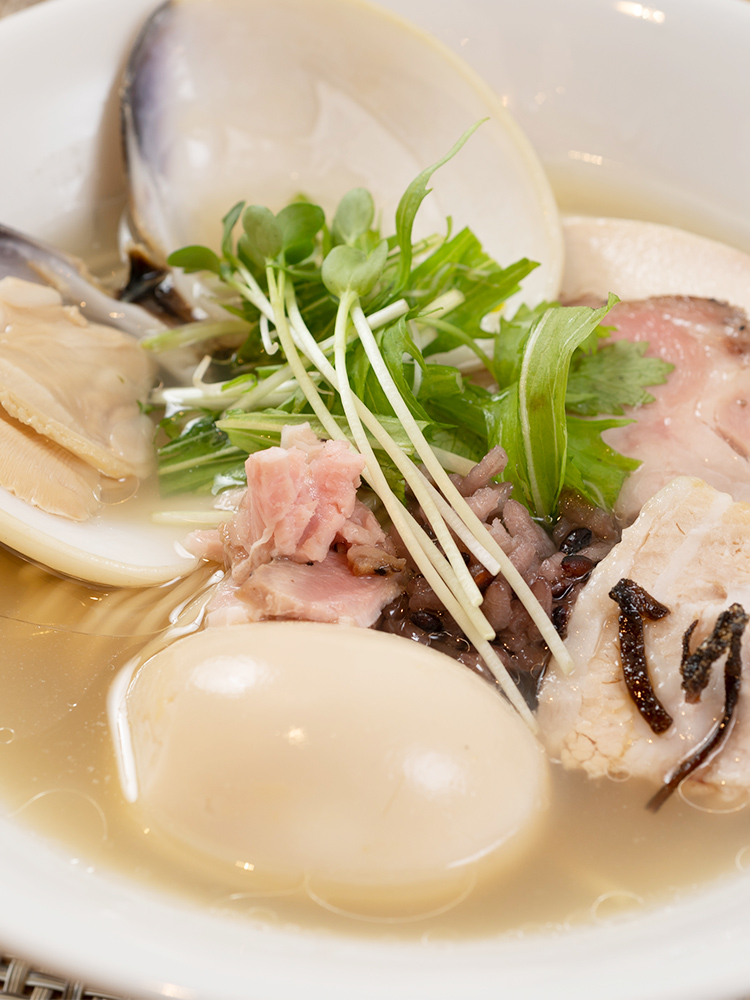 地蛤を使った淡麗ラーメン LOKAHi